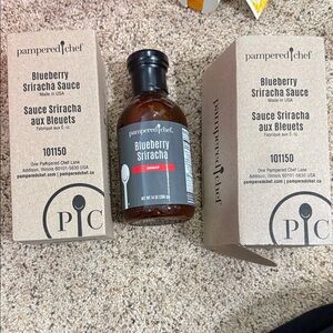 Pampered Chef Blueberry Sriracha Sauce with Black Cap